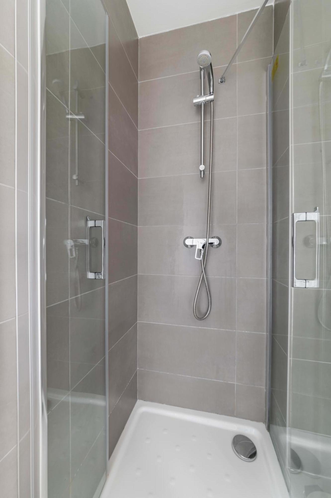 Apartment 3 Pieces 55m2 Proche Metro - 15 - 4p