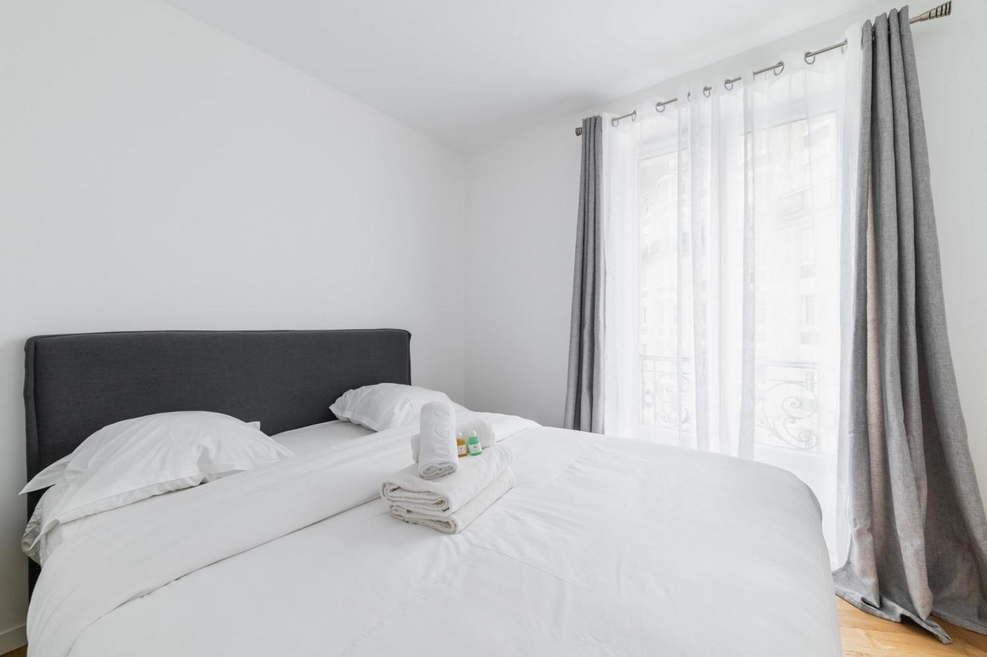 3 Pieces 55m2 Proche Metro - 15 - 4p Apartment Paris